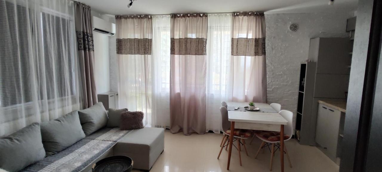 Lucas Apartment Navodari Bagian luar foto