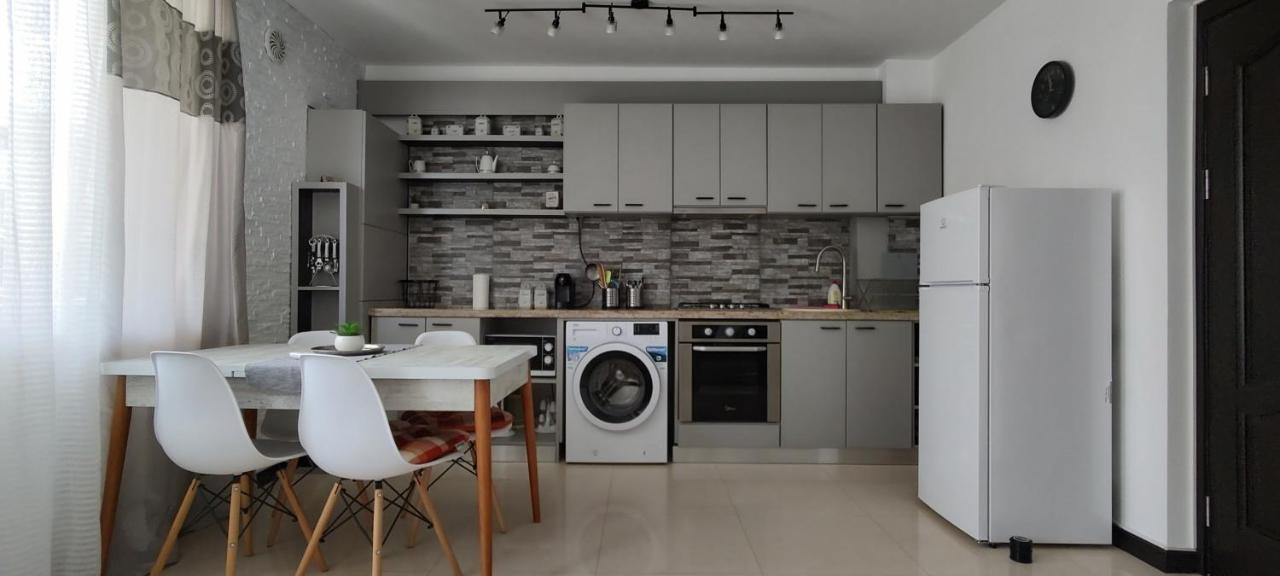 Lucas Apartment Navodari Bagian luar foto